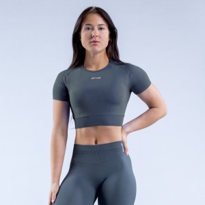 Top DFYNE Impact Crop Mujer Gris | 125386NCF