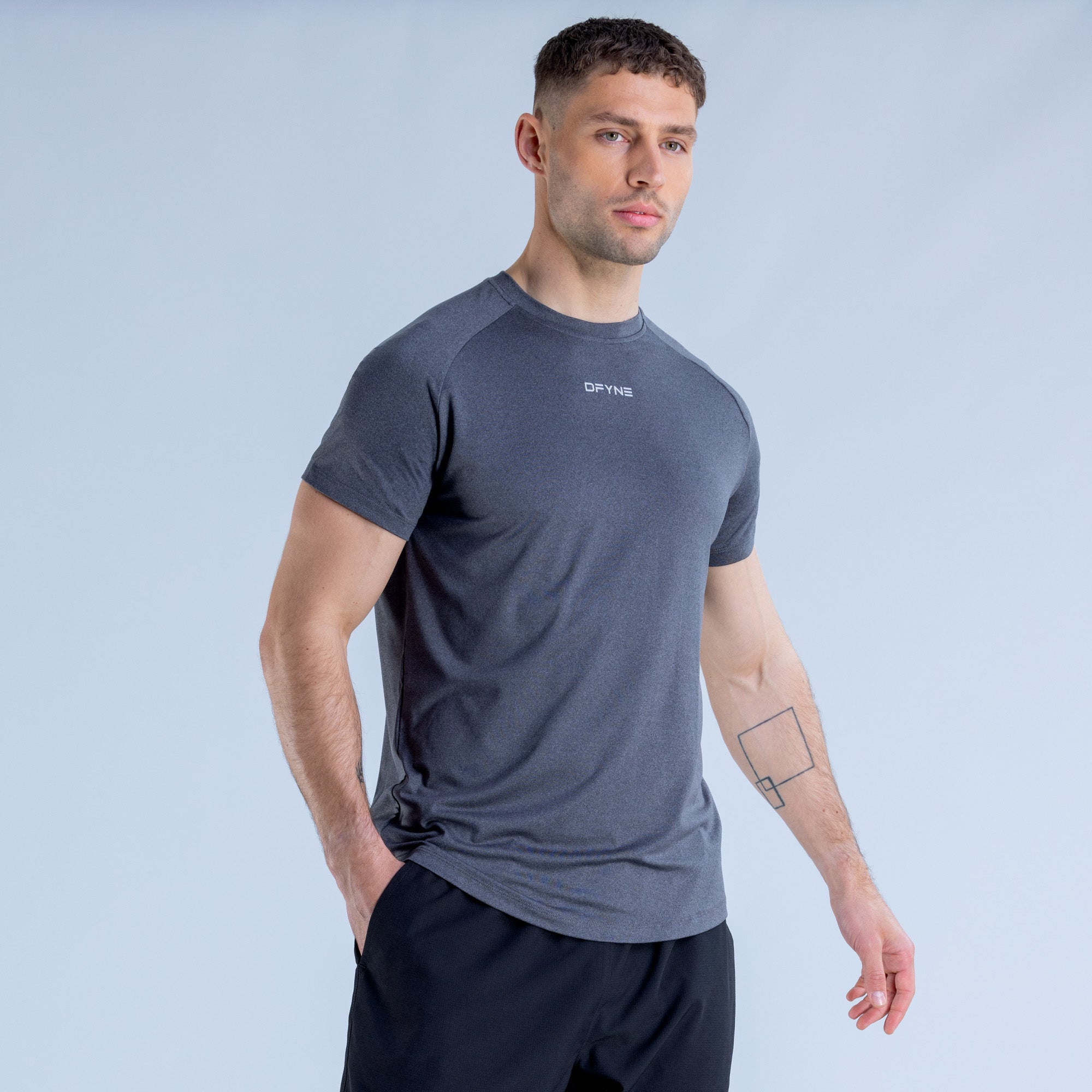 Camiseta DFYNE Stealth Training Hombre Negras | 649825VYQ