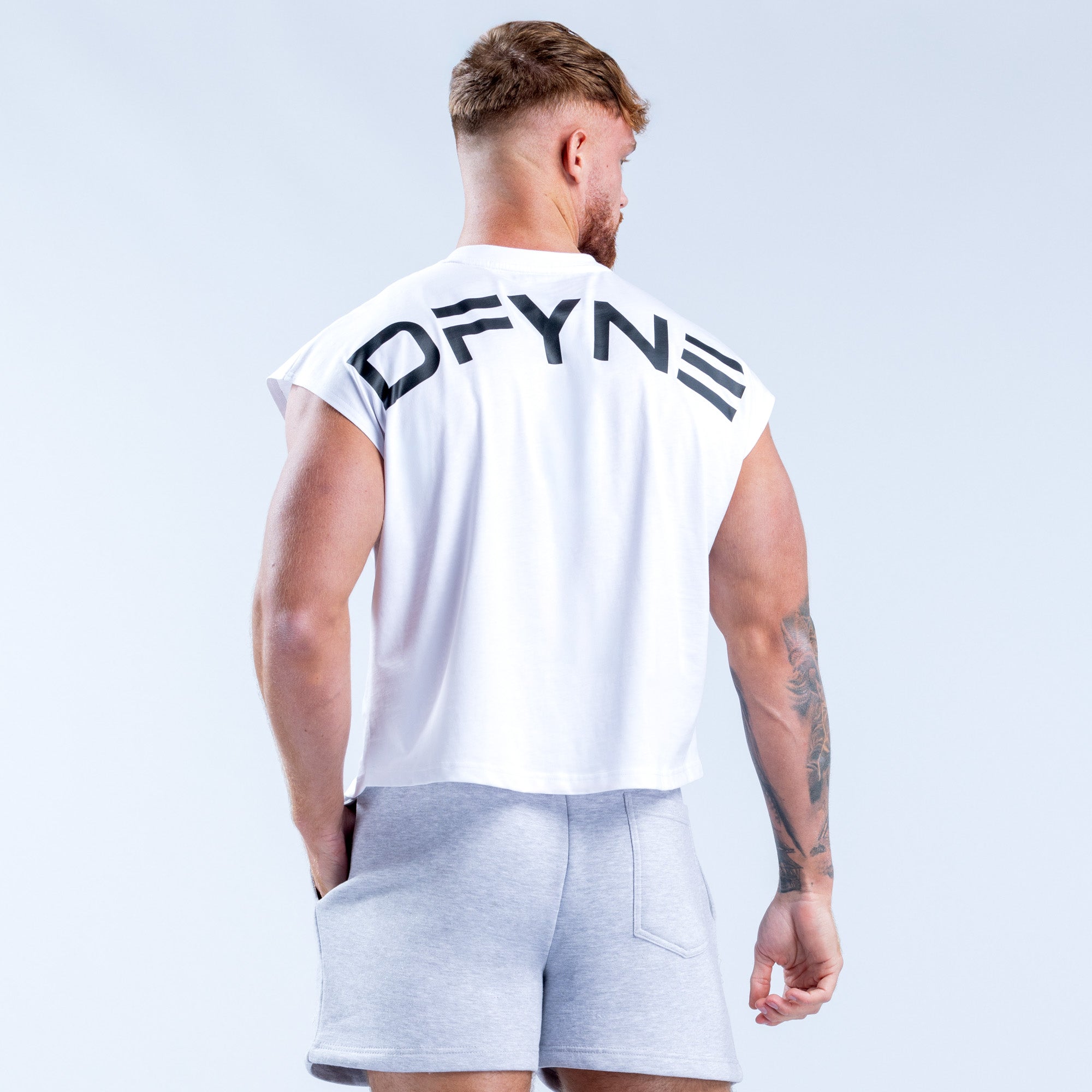 Camiseta sin Manga DFYNE Signature Crop Hombre Blancas | 317254XMJ