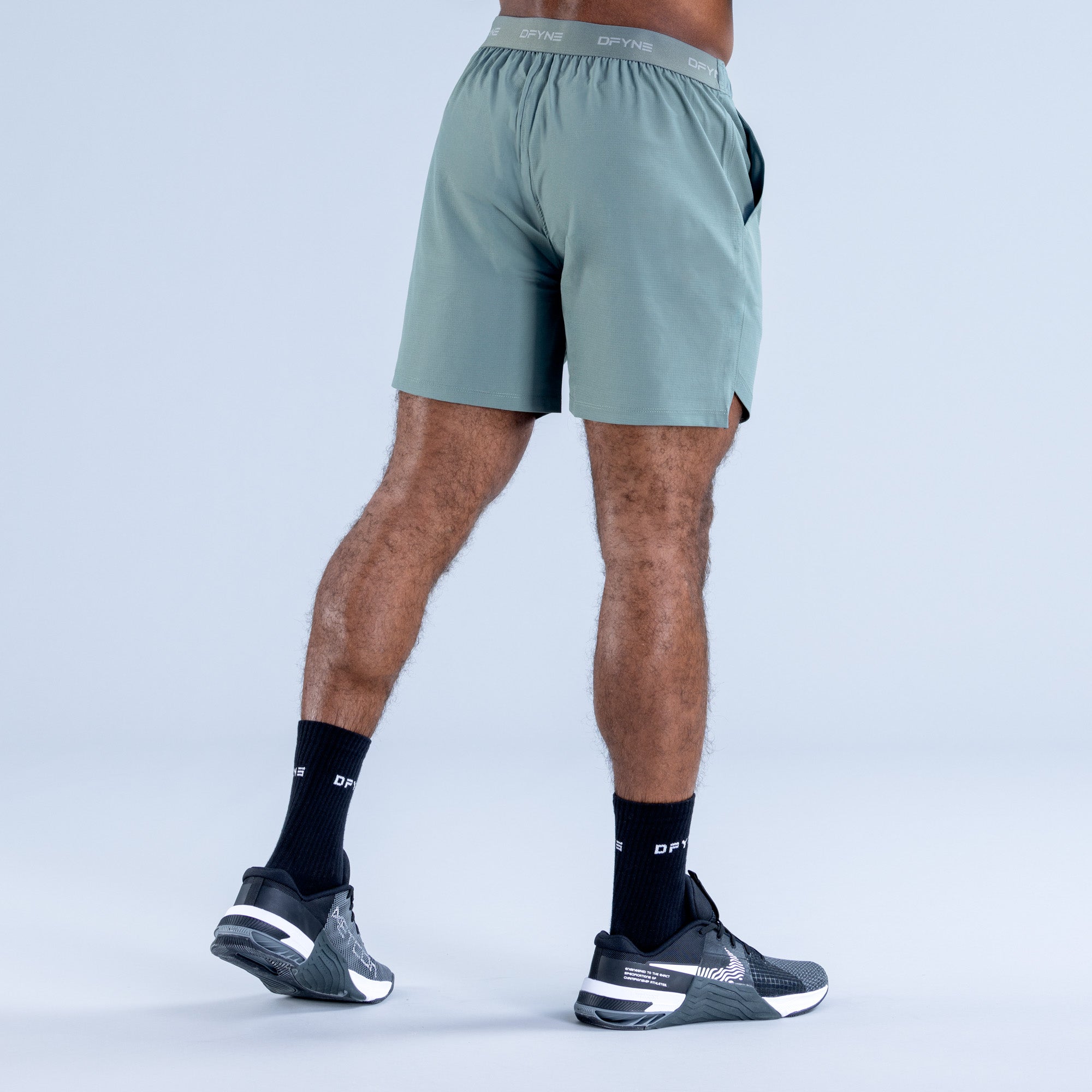 Shorts DFYNE Stealth Training Hombre Verde Oliva | 520914XFY